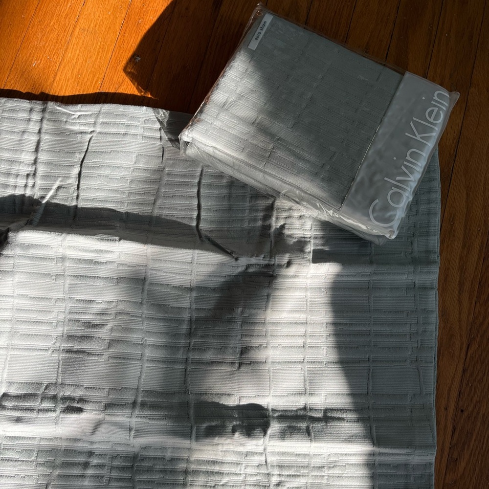 Calvin Klein eurosham pillowcase set
